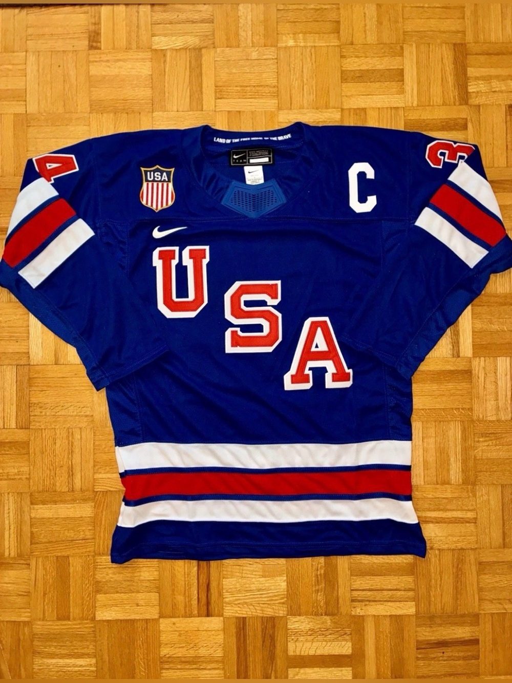 Auston Matthews Team USA Olympics Jersey (Large)